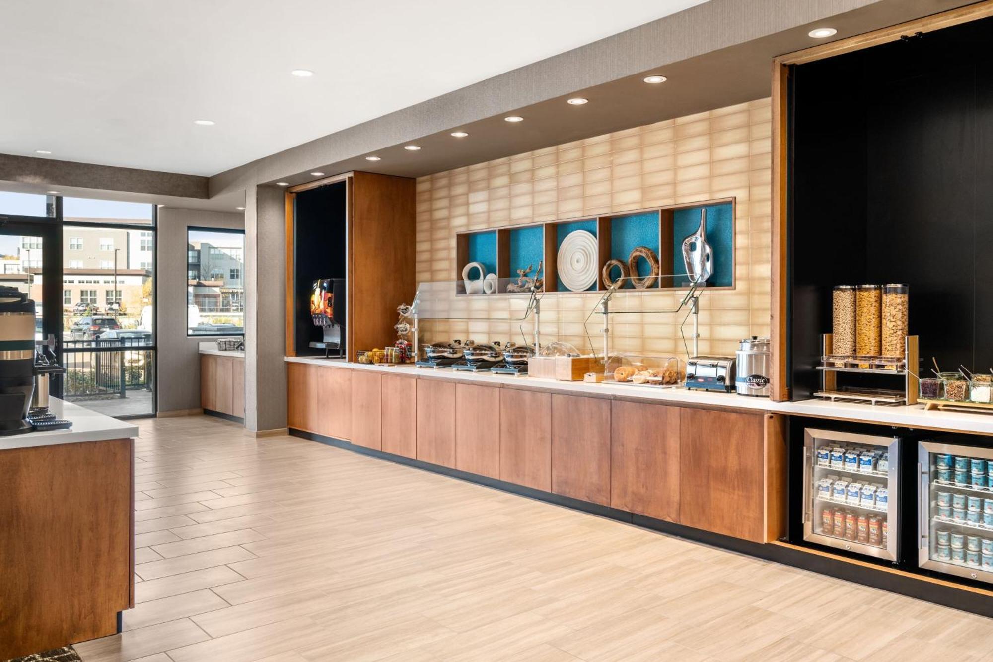 Springhill Suites By Marriott Menomonee Falls Exterior foto