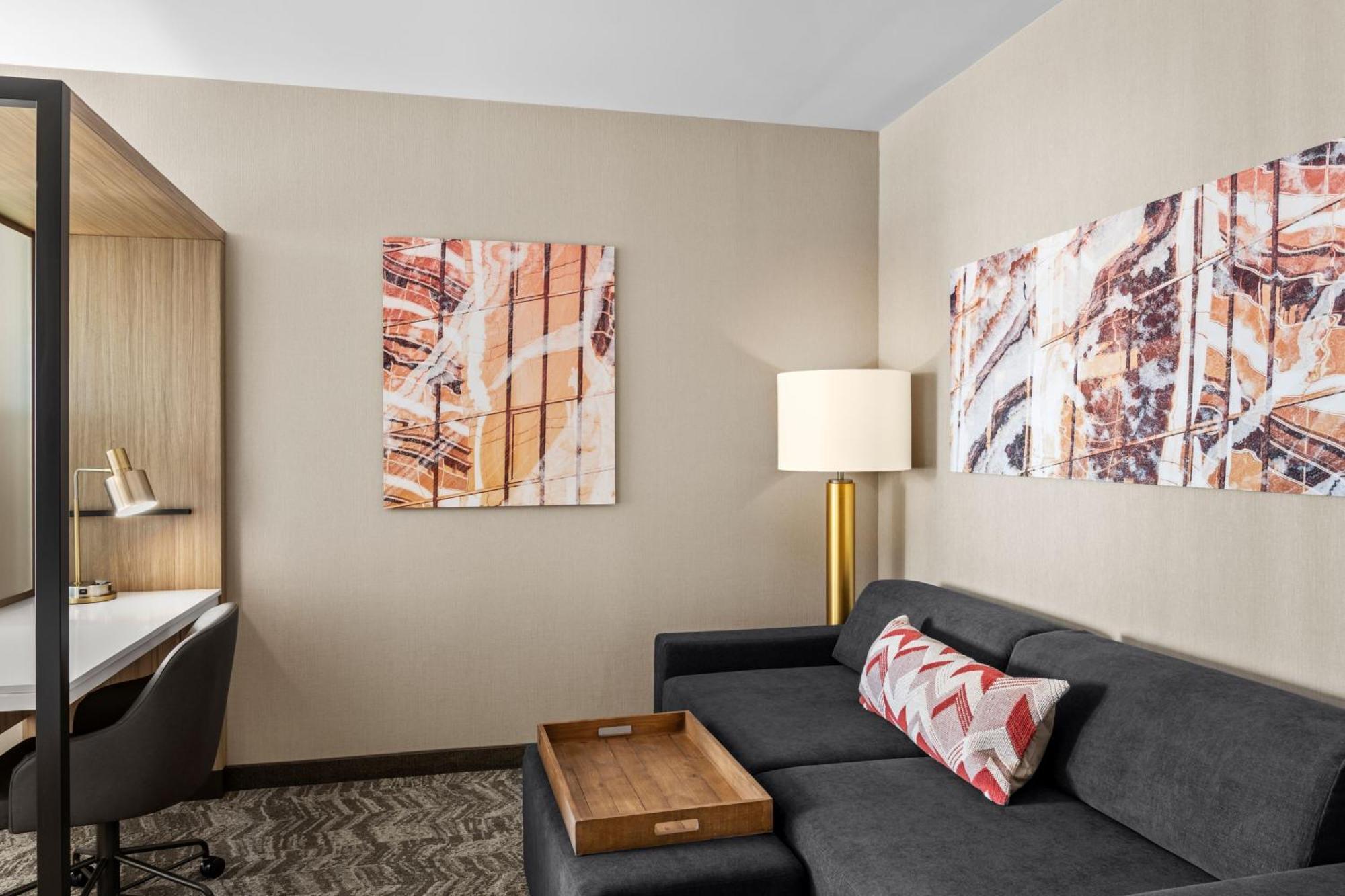 Springhill Suites By Marriott Menomonee Falls Exterior foto